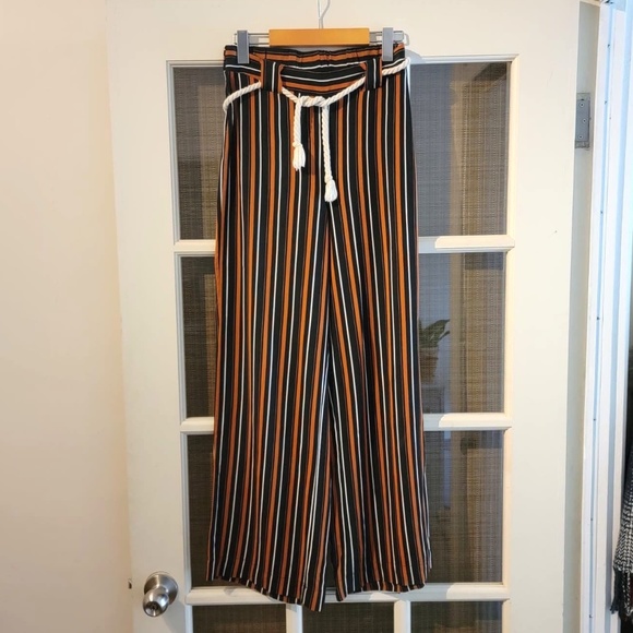 Vero Moda Pants - Wide striped pants by Vero Moda.